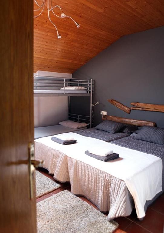 Quadruple Room with Bathroom room - Image 1