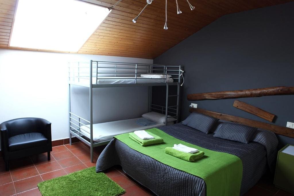 Quadruple Room with Bathroom room - Image 2