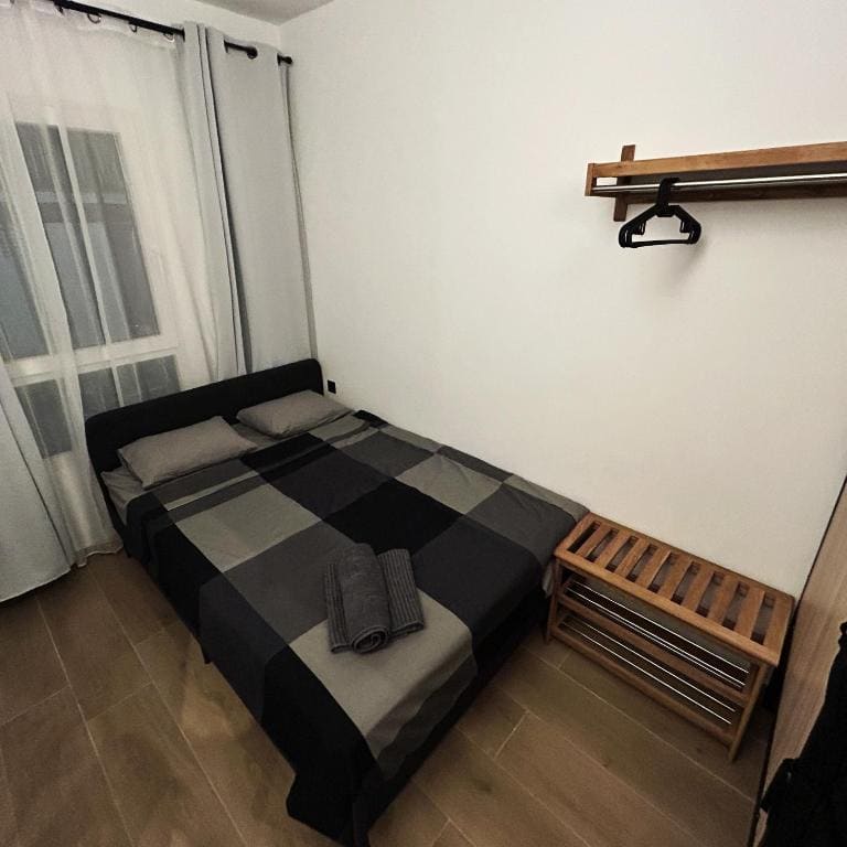 Family Room with Bathroom room - Image 1