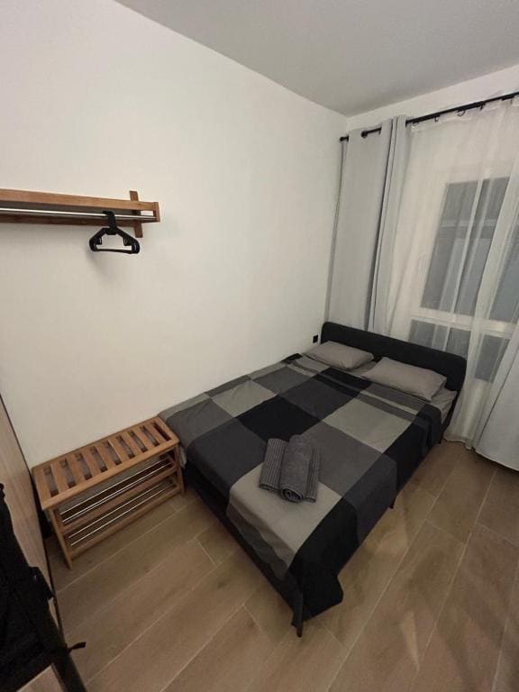 Family Room with Private Bathroom room - Image 3
