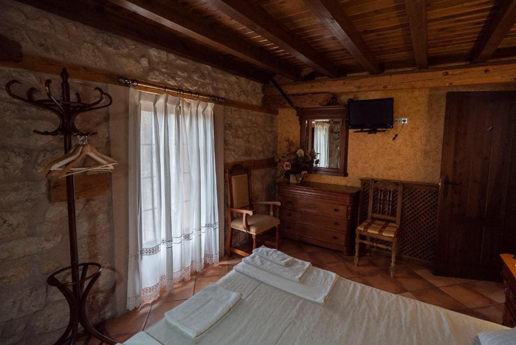 One-Bedroom Apartment room - Image 3
