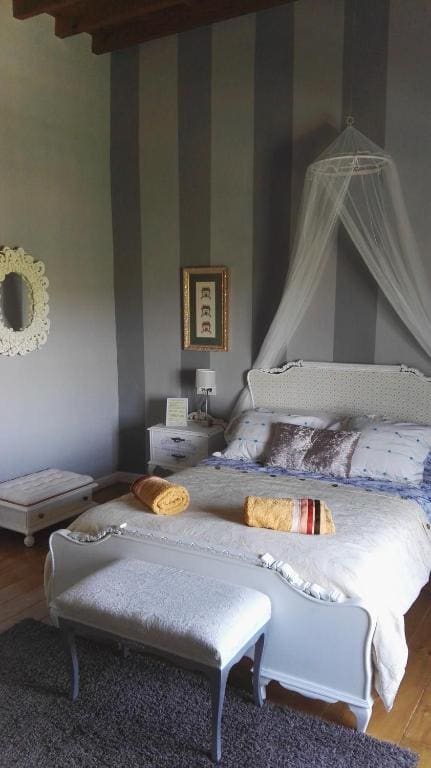 Double Room with Garden View room - Image 2