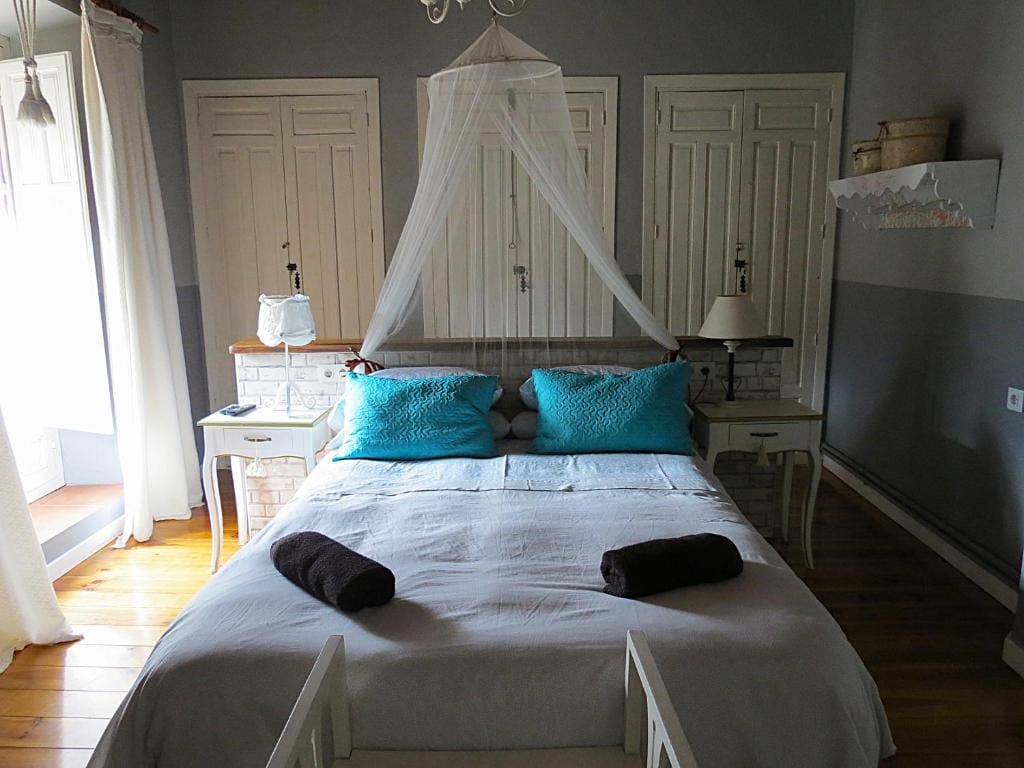 Double Room with Private Bathroom room - Image 3
