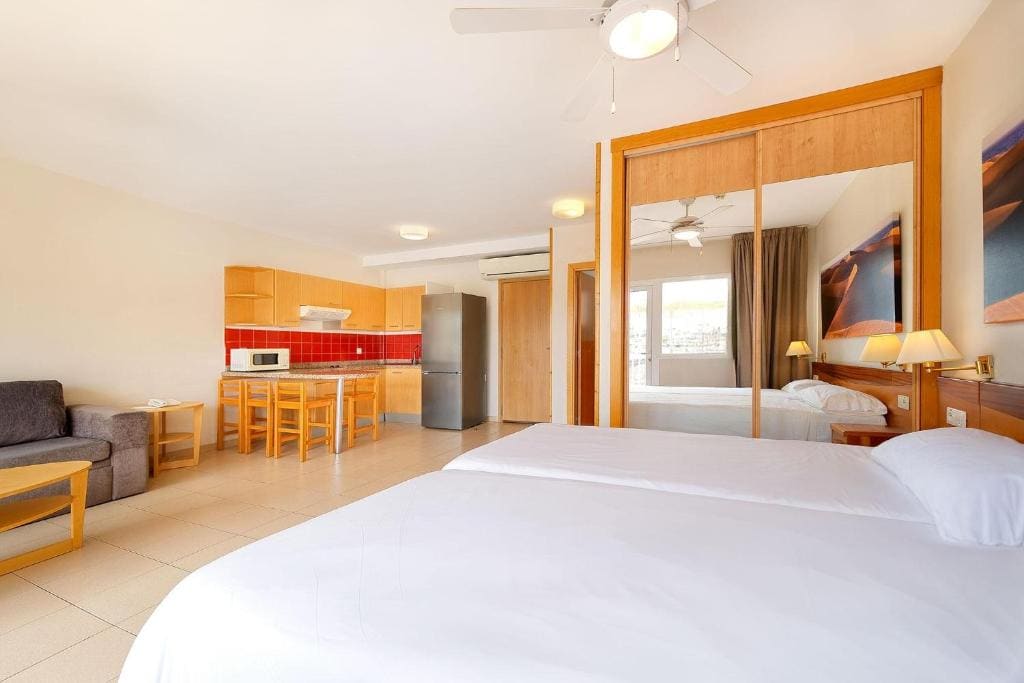 Classic Junior Suite with Terrace room - Image 2