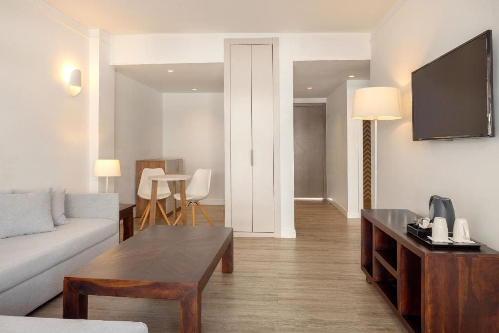 Suite room - Image 3