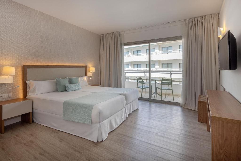 Suite room - Image 1