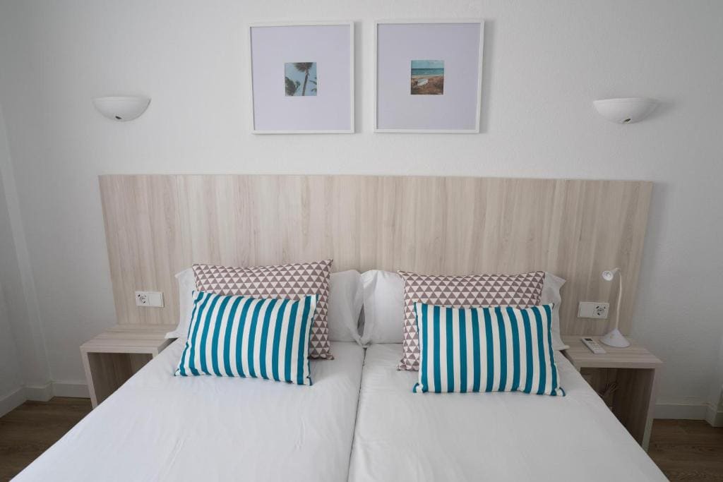 One-Bedroom Apartment room - Image 2