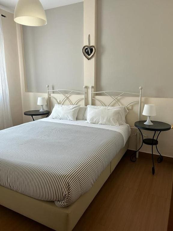 One-Bedroom Apartment room - Image 3