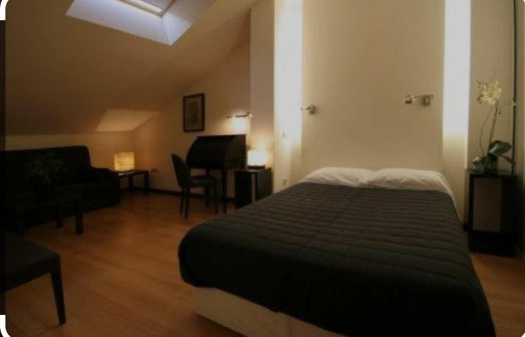 Double Room with Private Bathroom room - Image 1