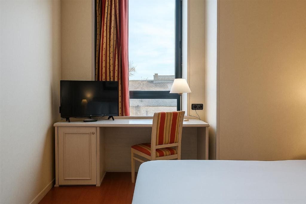 Standard Double Room room - Image 2