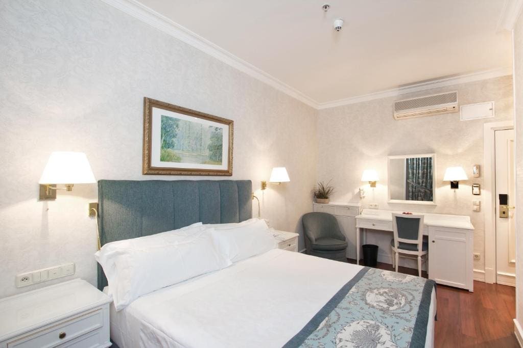 Double or Twin Room room - Image 3