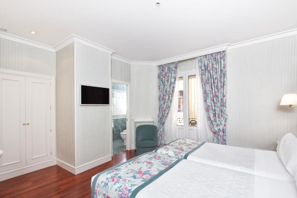 Double or Twin Room room - Image 1