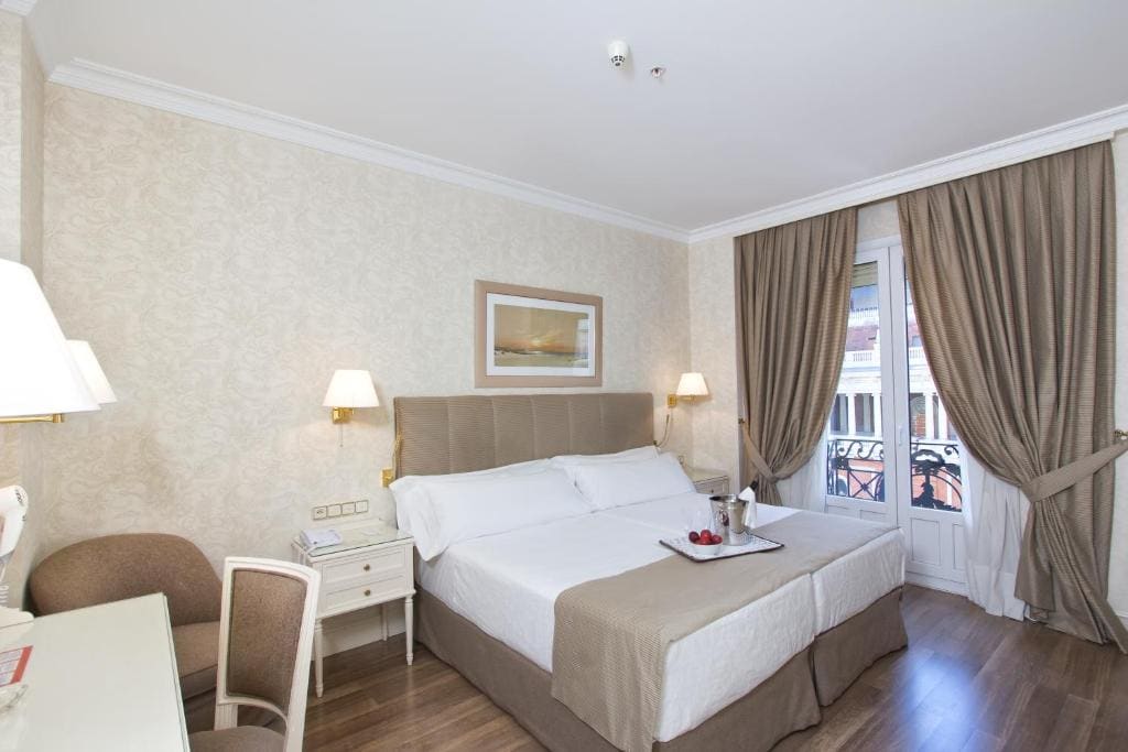 Superior Double or Twin Room room - Image 1