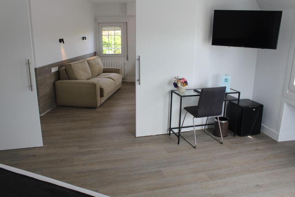 Premium Quadruple Room room - Image 3