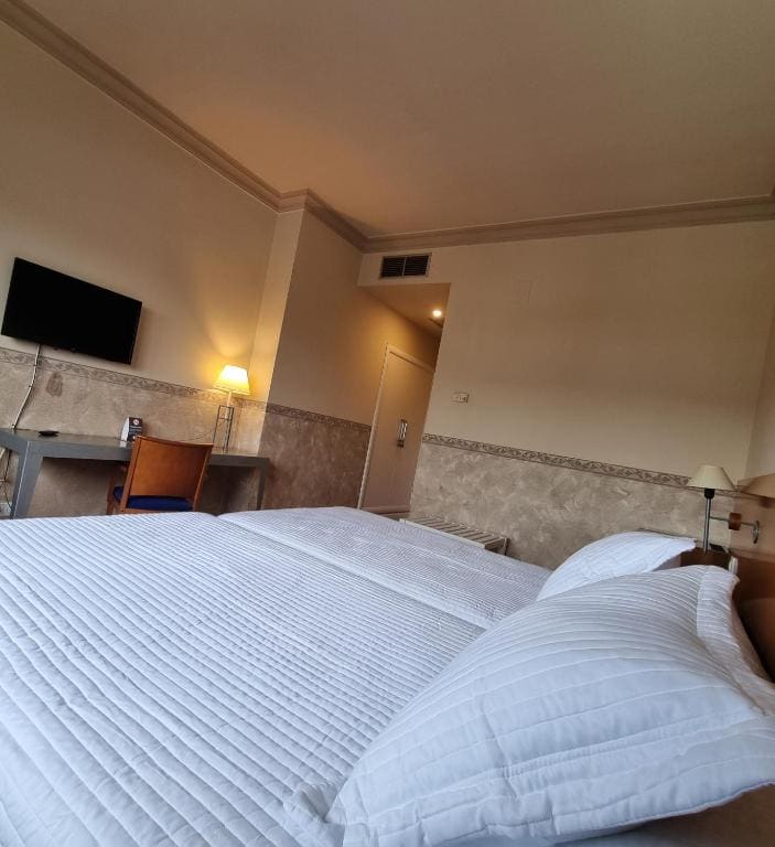 Double or Twin Room room - Image 1