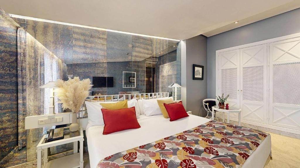 Superior King Room room - Image 1