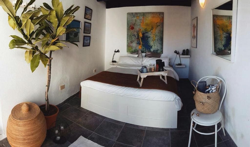 Double Room with Private External Bathroom room - Image 2