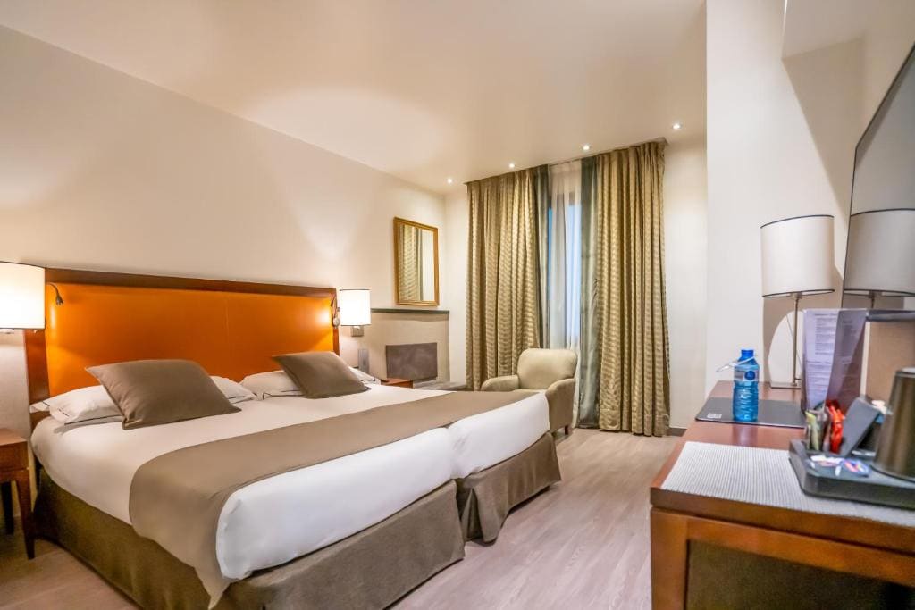 Double or Twin Room room - Image 2