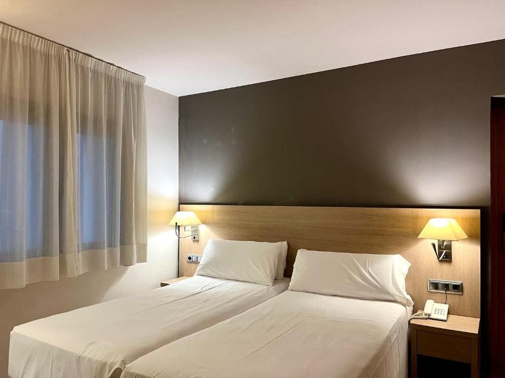 Special Offer - Double or Twin Room with Spa Access room - Image 3