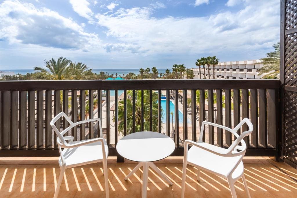 Superior Double Room with Sea View room - Image 2