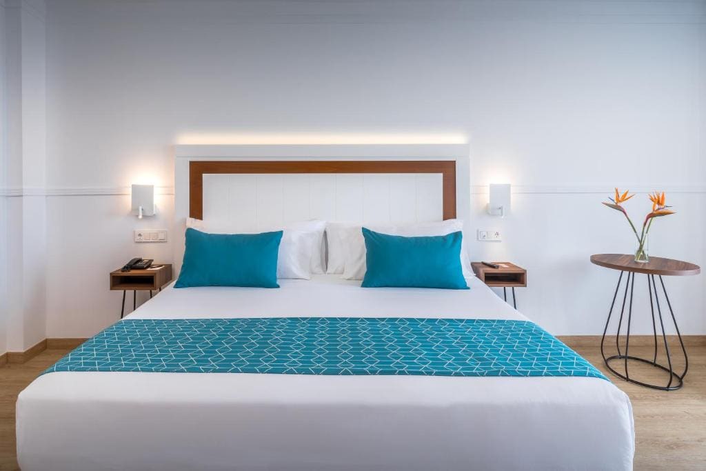 Superior Double or Twin Room with Side Sea View room - Image 1