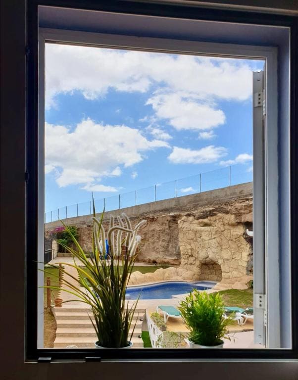 Deluxe Double Room with Balcony and Sea View room - Image 1