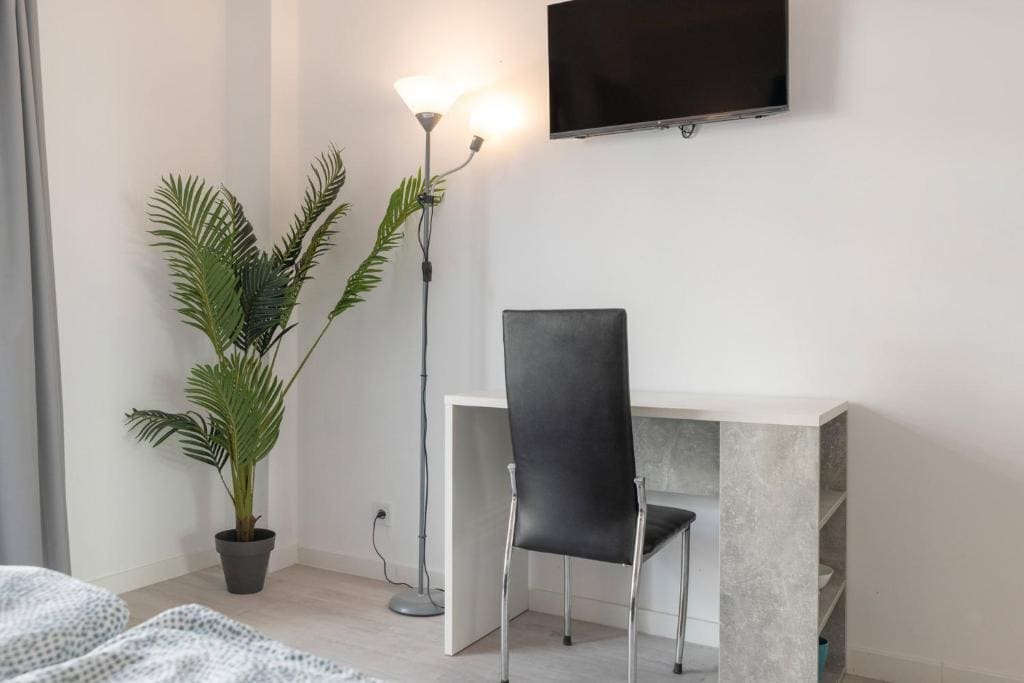 Superior Double or Twin Room with Pool View room - Image 3