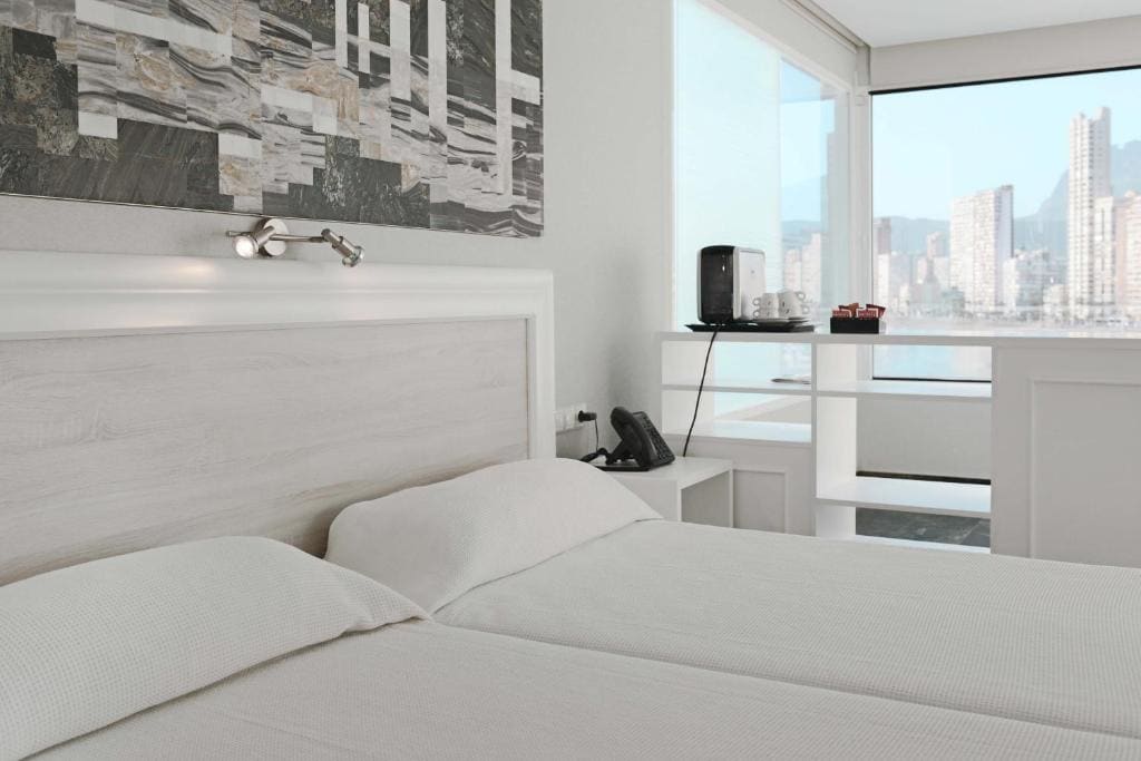 Superior Twin Room with Sea View room - Image 1
