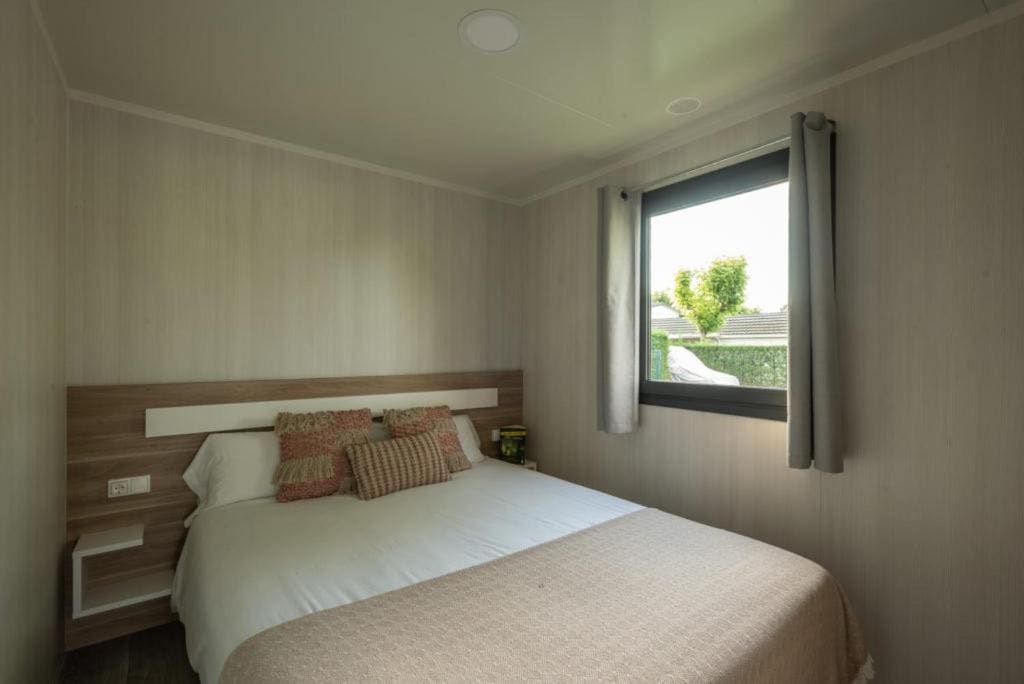 Mobil-home Queralt "Pet friendly" room - Image 2