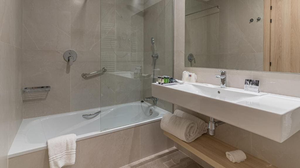 Twin Room room - Image 1
