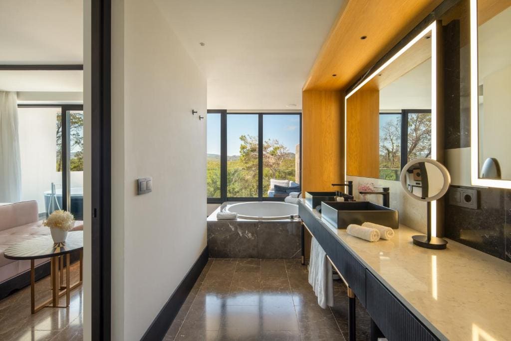 Studio Suite Jacuzzi Terrace room - Image 2
