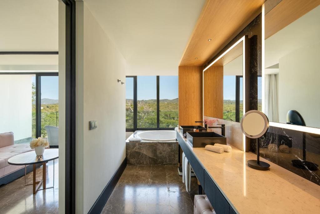 Studio Suite with Sea View room - Image 1