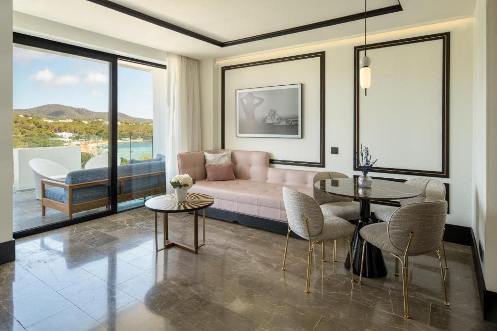 Suite Jacuzzi Terrace room - Image 2