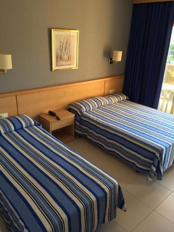 Quadruple Room room - Image 2