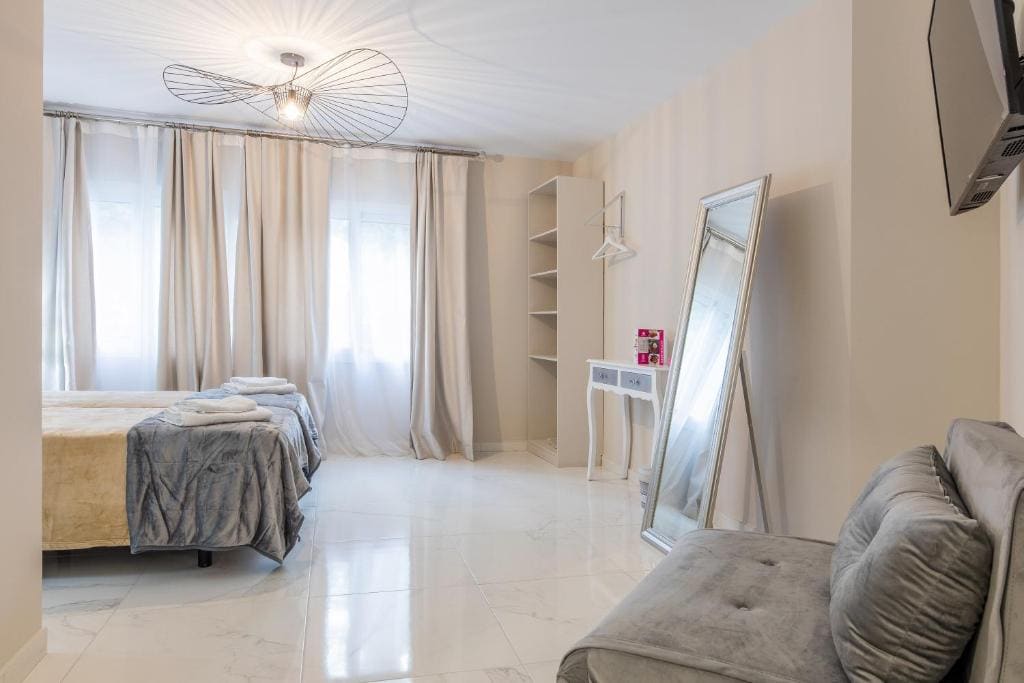 Standard Twin Room with Sofa room - Image 1