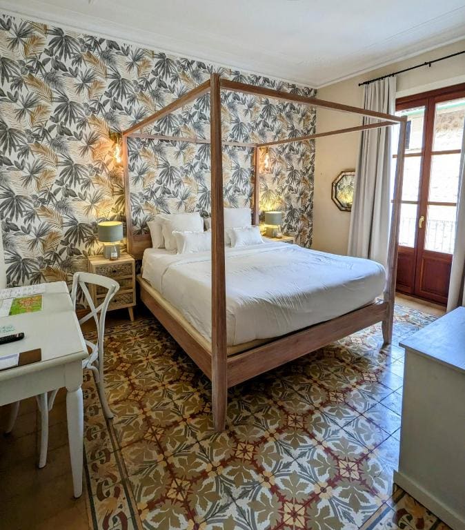 Superior Double Room room - Image 2
