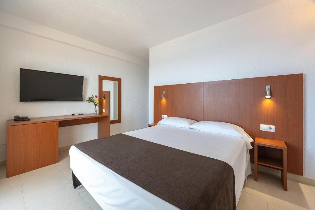 Twin Room with Sea View room - Image 1