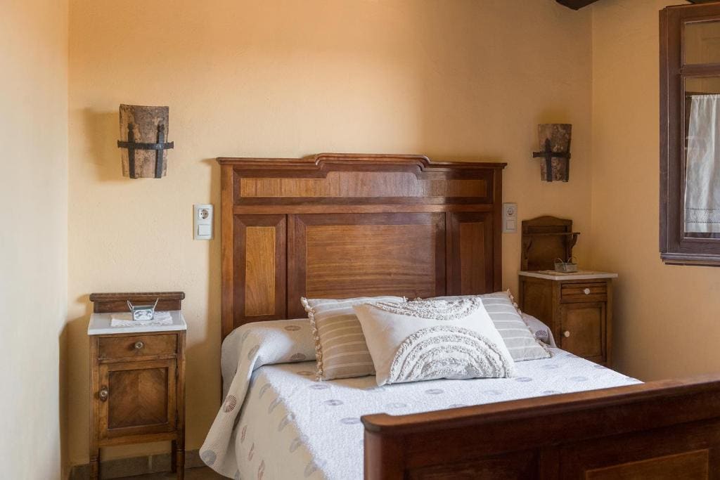 Two-Bedroom House room - Image 2