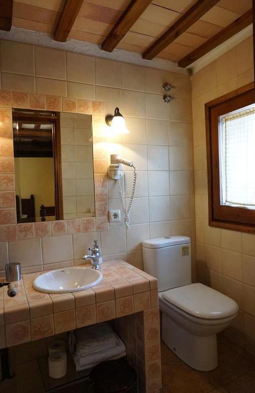 Three-Bedroom Townhouse room - Image 2