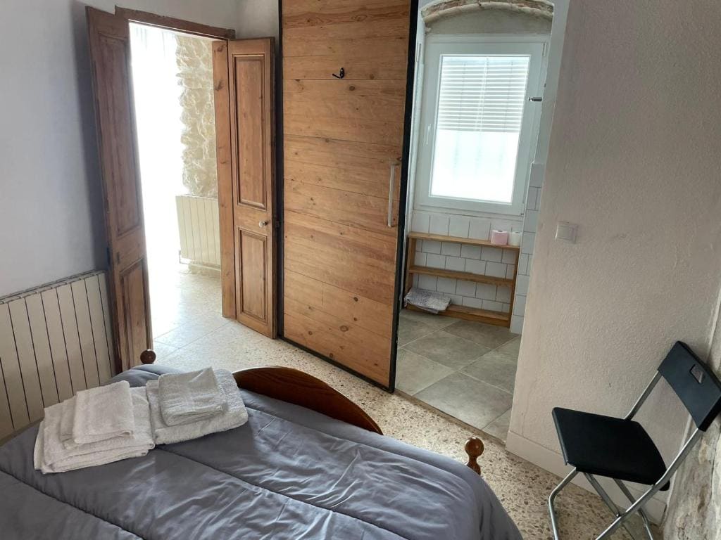 Double Room with Private Bathroom room - Image 2