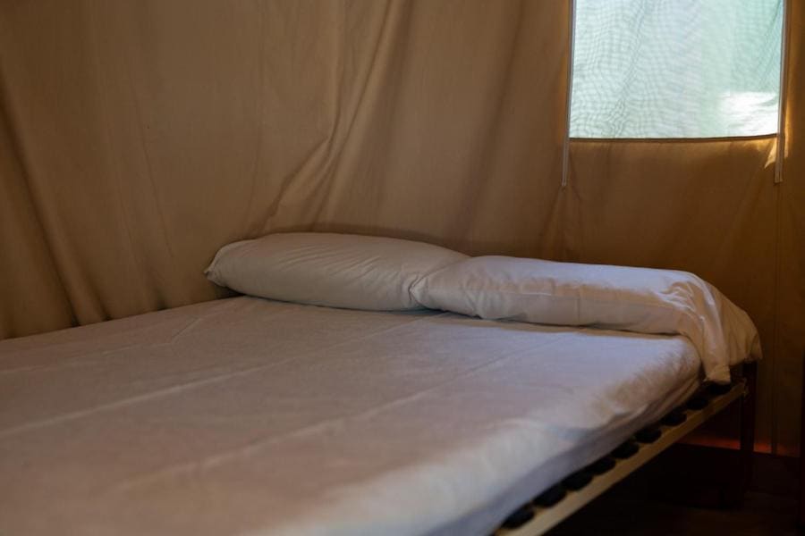 Tent room - Image 2