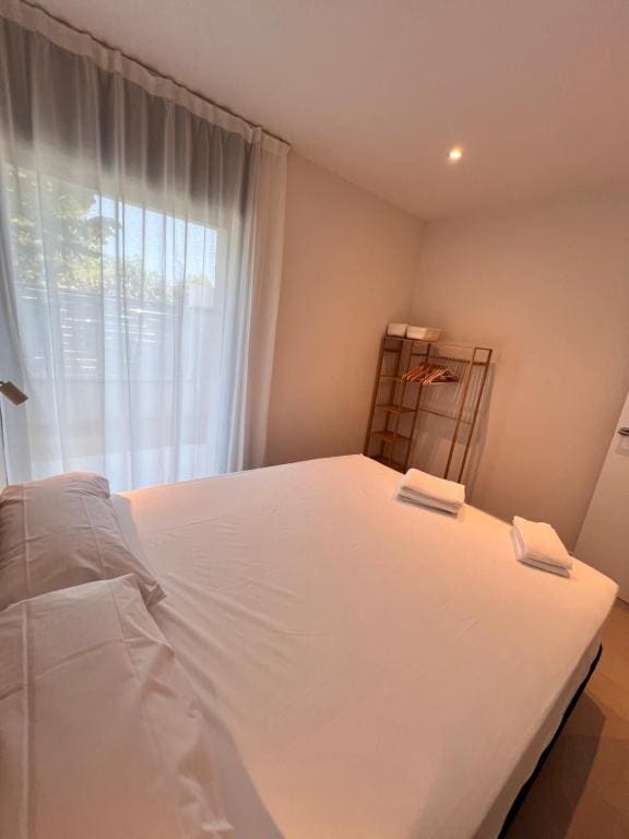 Apartment - Ground Floor room - Image 3