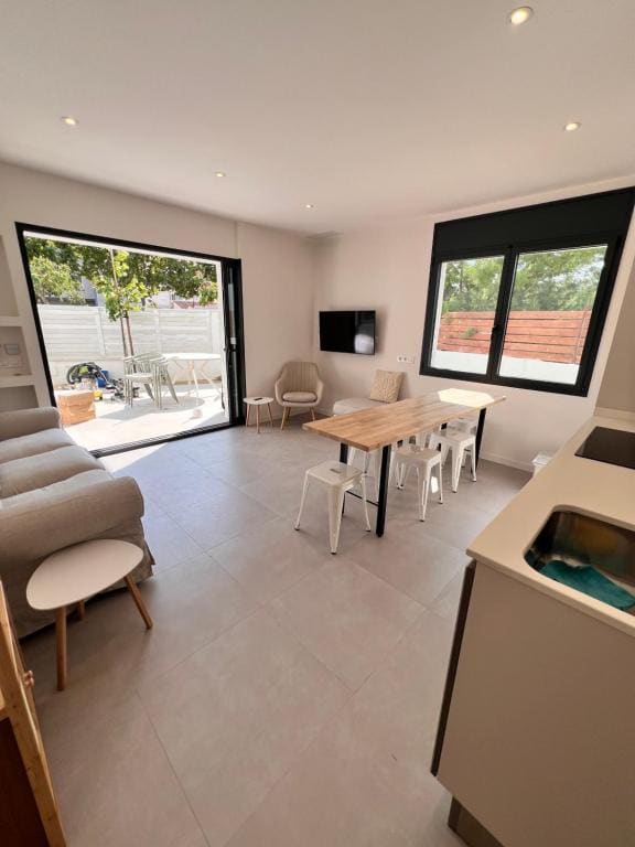 Apartment - Ground Floor room - Image 1