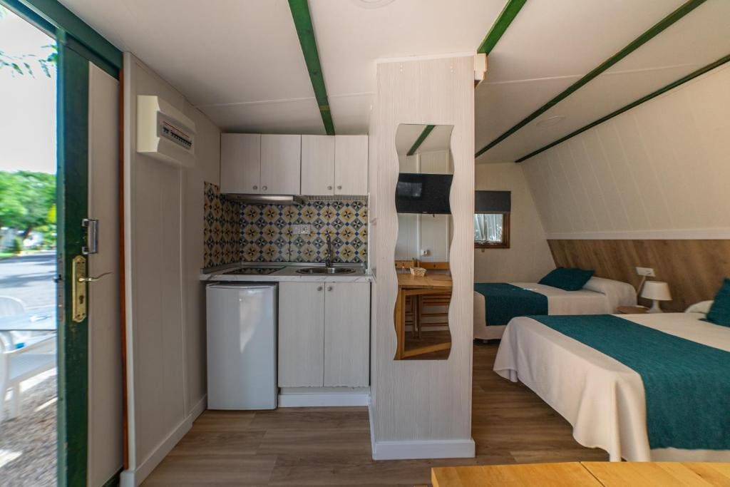 Bungalow (2 Adults) room - Image 3