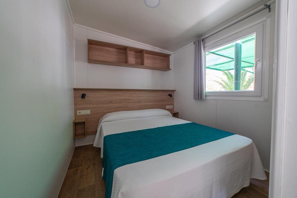 Superior Bungalow room - Image 2