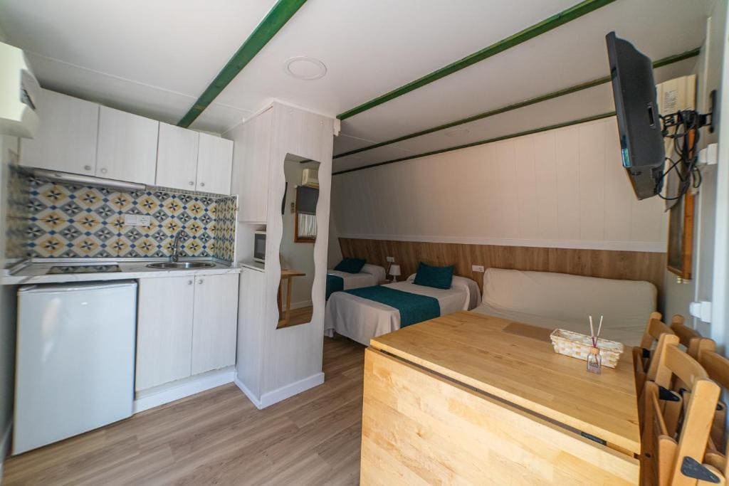 Bungalow (2 Adults) room - Image 1