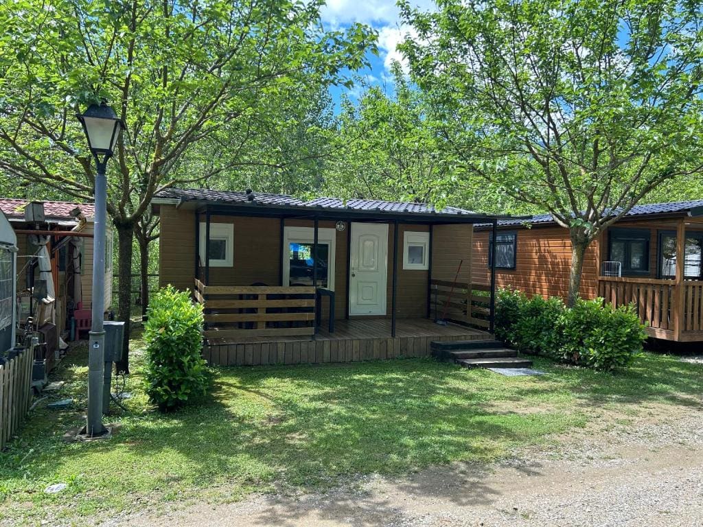 Mobile Home room - Image 2