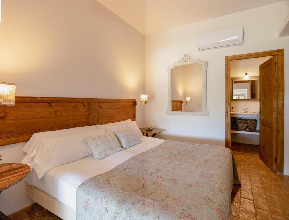 Superior Double or Twin Room with Garden View room - Image 1