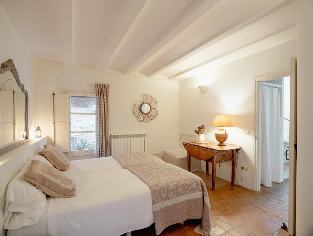Two-Bedroom Apartment with Garden View room - Image 1