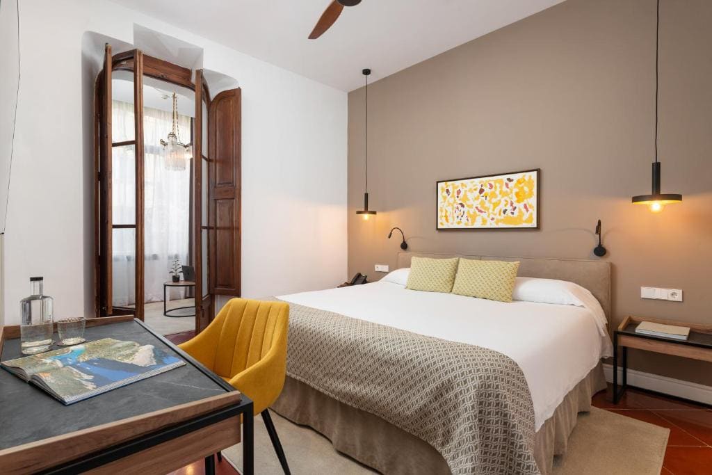 Executive Suite room - Image 1